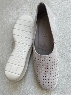 Ecco Felicia Slip On Loafer Gravel Light Gray women's Size 10  (EU 41)